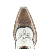 Botin in crackled taupe and nut with studs and embroiery of flowers and hummingbird.