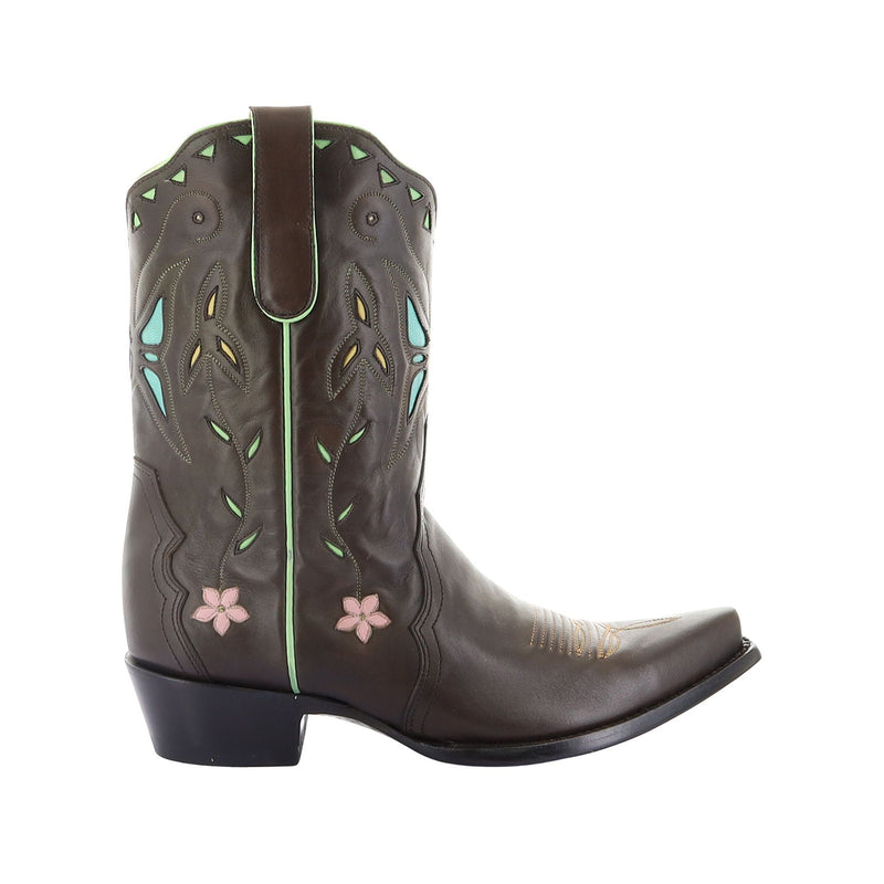 WALKING ON EAST ELEMENT ST